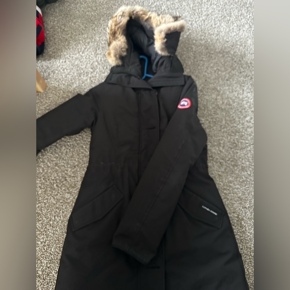Canada Goose Jacket- re poshing pretty good condition